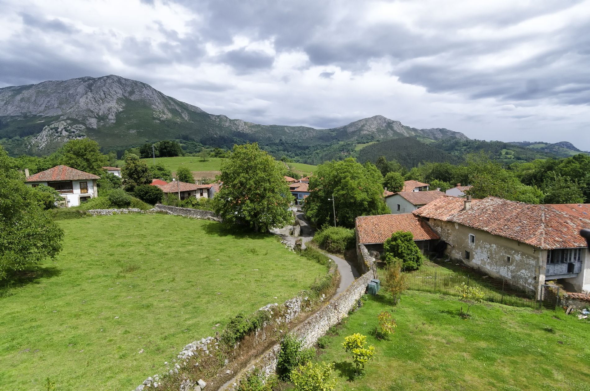 SUITE ABUHARDILLADA: PICU BENZA