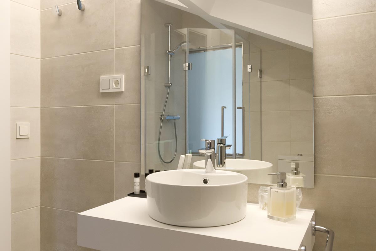 SUITE ABUHARDILLADA: PICU BENZA